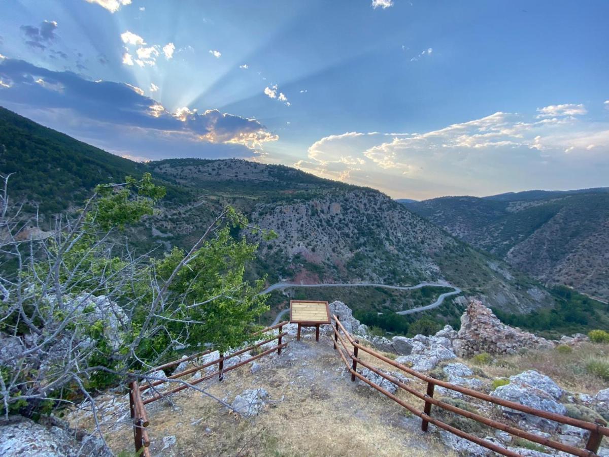 Apartamento Turistico Javalambre กามาเรนา เด ลา เซียรา ภายนอก รูปภาพ
