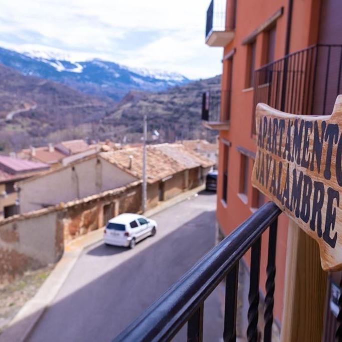 Apartamento Turistico Javalambre กามาเรนา เด ลา เซียรา ภายนอก รูปภาพ