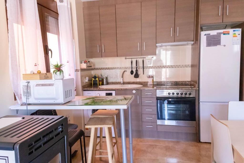Apartamento Turistico Javalambre กามาเรนา เด ลา เซียรา ภายนอก รูปภาพ